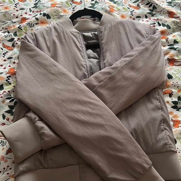 Lululemon bomber jacket - Picture 4 of 8